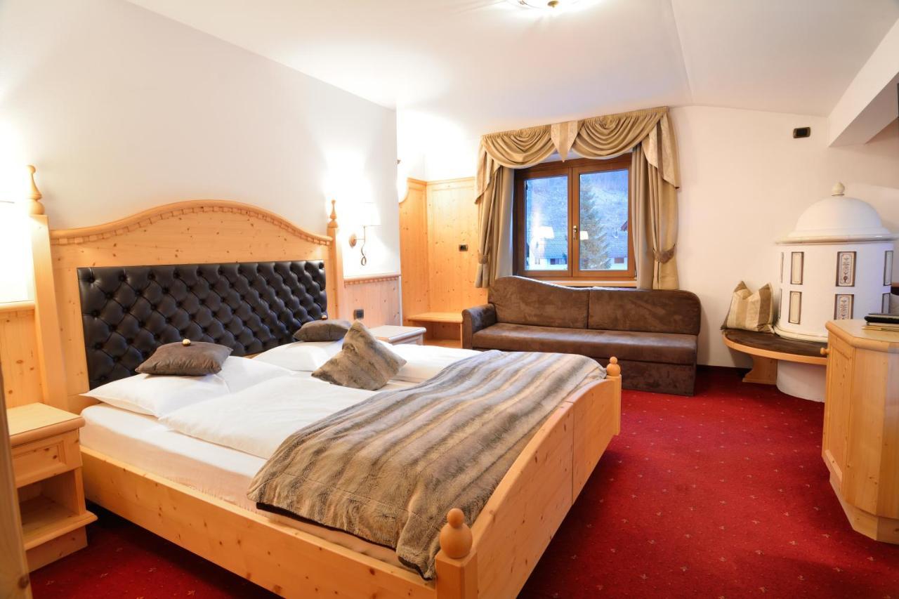 Garni Hotel And Apartments Wildbach Selva di Val Gardena Exteriér fotografie